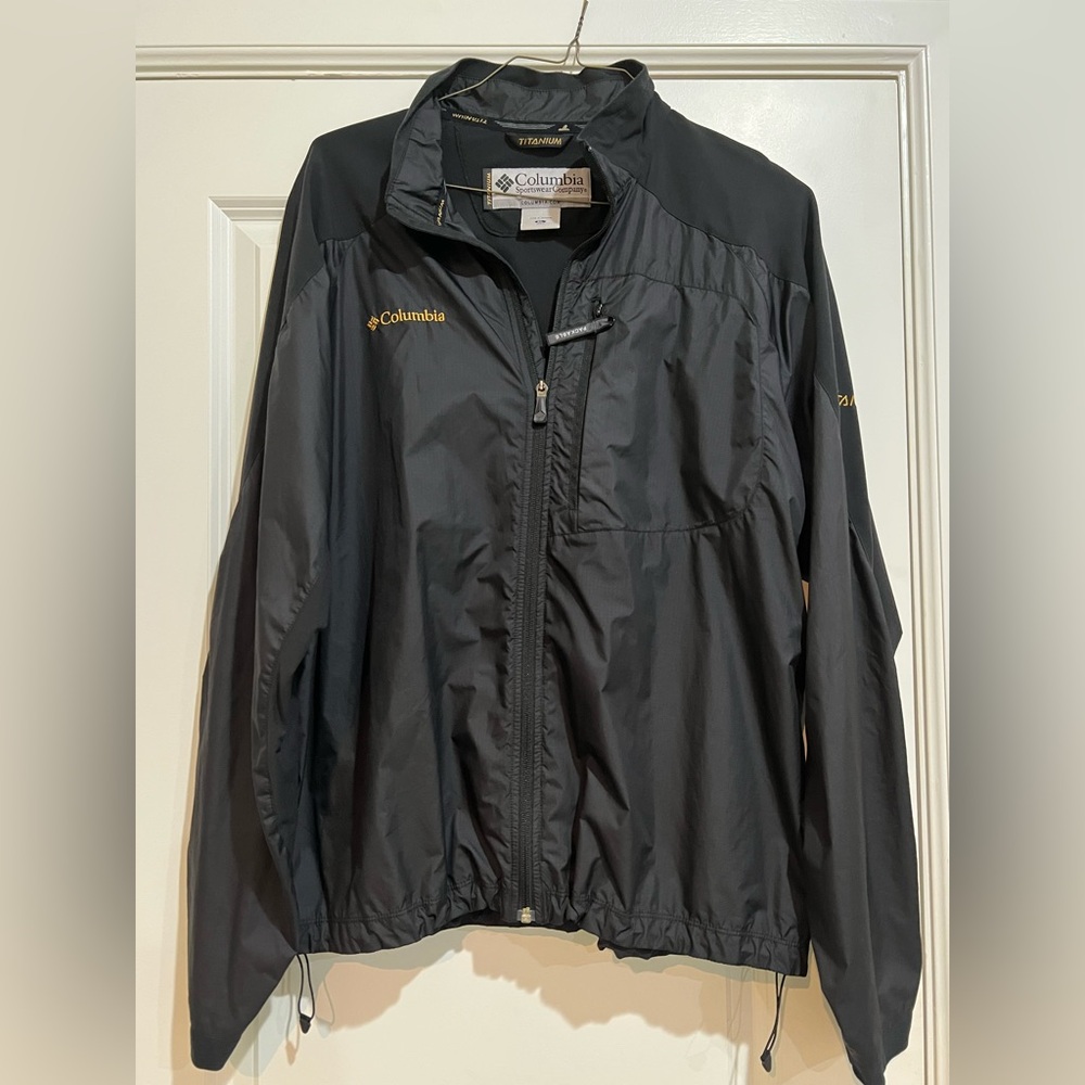 Columbia Black Titanium Men's Lightweight Jacket